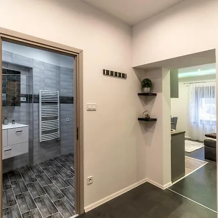 Spotlight Apartmanhaz Apartment Szeged